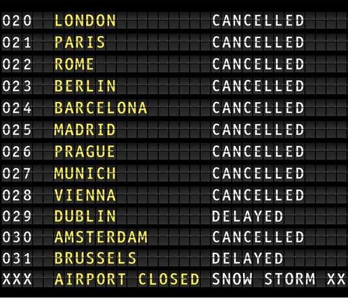 Black board showing 'cancelled flights'